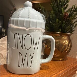 Rae Dunn Snow Day Mug with Lid - Light Blue